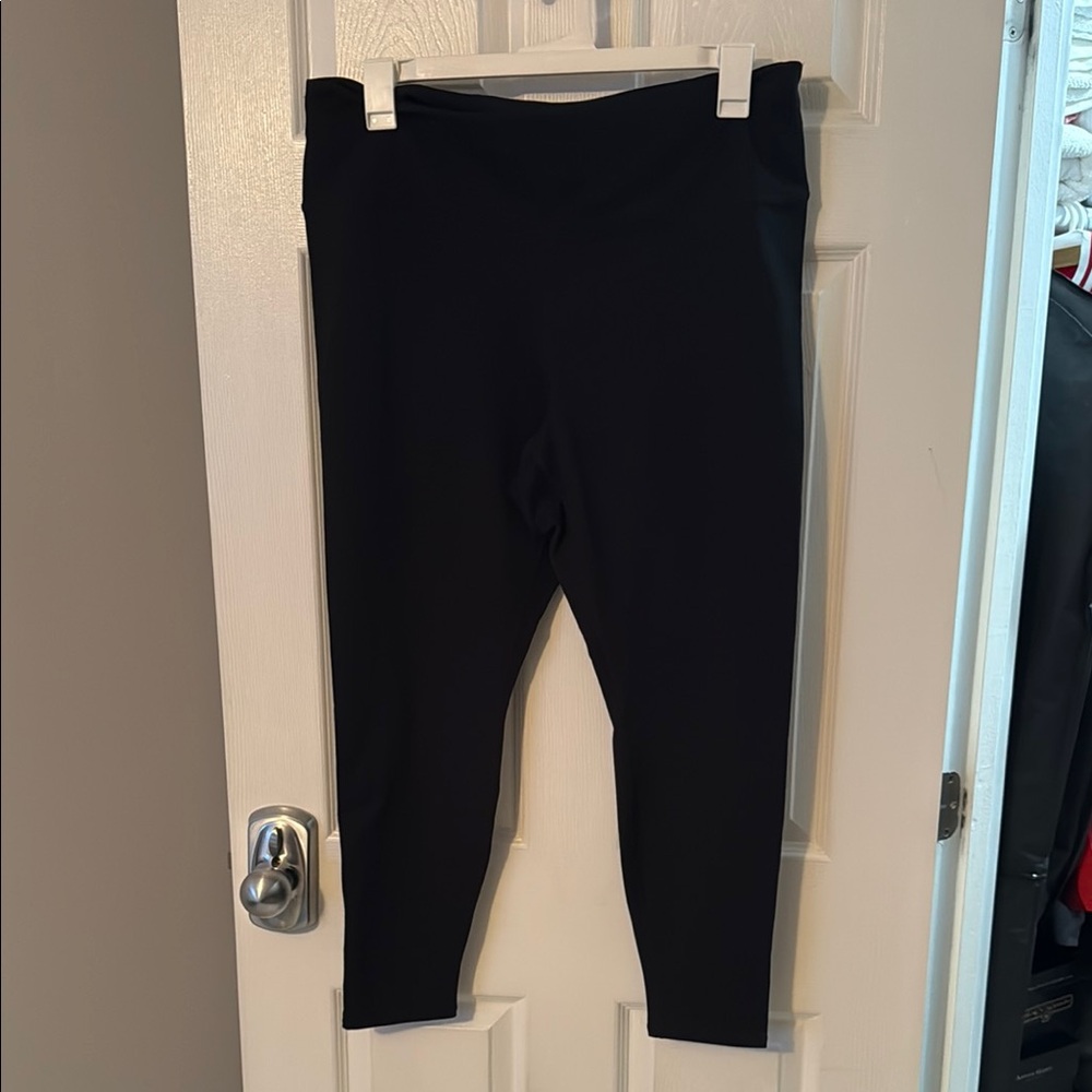 Fabletics Black Leggings with Textured Fabric and Wide Waistband Powerhold